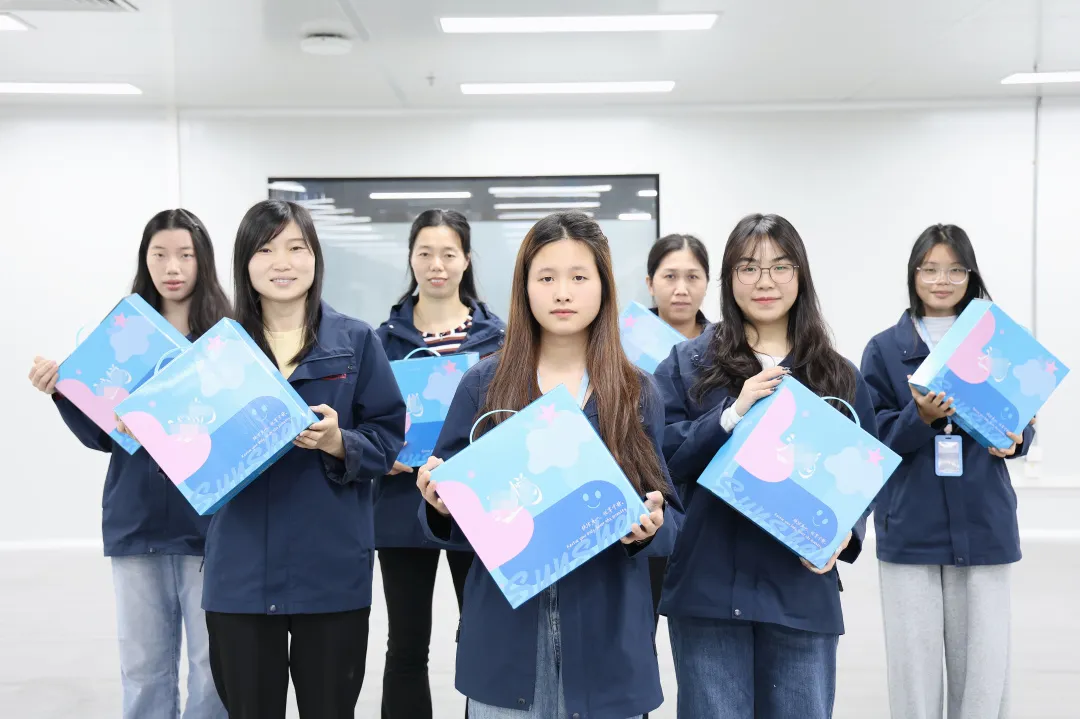 女神节：黄石“乒”出欢喜，，，，，，广州“盒”你甜蜜！